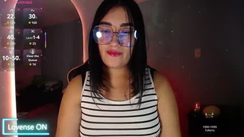 Snapshot of _santalove_ chatting on February 4, 11:42 pm SantaLove online show from February 4, 11:42 pm