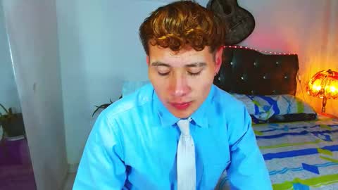 Snapshot of _santi2 chatting on March 27, 8:26 am santi online show from March 27, 8:26 am