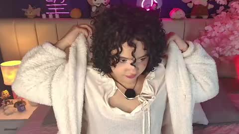 Sara online show from May 7, 4:29 am