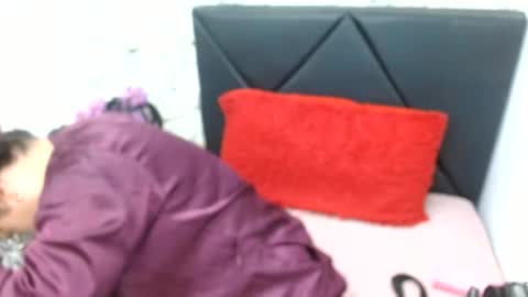 _saraximena_ online show from July 4, 1:39 pm
