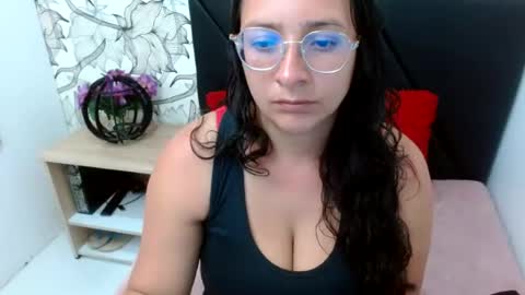 _saraximena_ online show from July 21, 2:52 pm