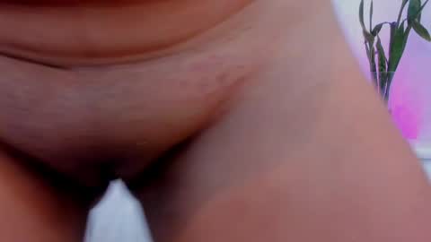 Snapshot of _saray_rose chatting on June 6, 1:54 am _saray_rose online show from June 6, 1:54 am
