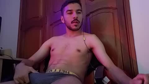 Snapshot of _sebas69 chatting on April 7, 11:37 pm _sebas69 online show from April 7, 11:37 pm