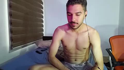 Snapshot of _sebas69 chatting on April 13, 12:32 pm _sebas69 online show from April 13, 12:32 pm