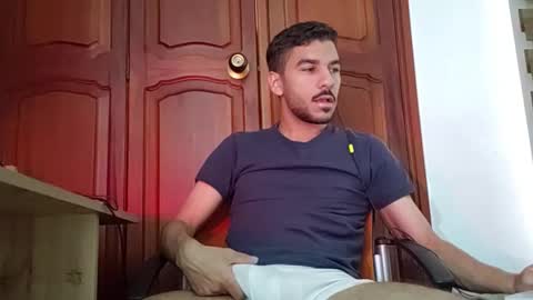 Snapshot of _sebas69 chatting on April 14, 3:29 pm _sebas69 online show from April 14, 3:29 pm
