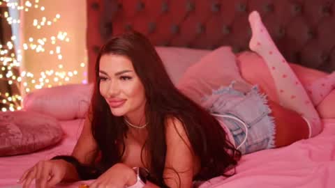 Selena online show from February 9, 11:14 am