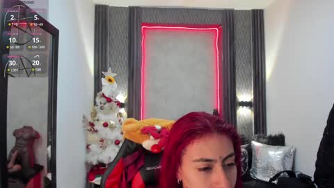Snapshot of _selene_red chatting on December 20, 12:49 pm Selene online show from December 20, 12:49 pm