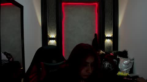 Snapshot of _selene_red chatting on January 13, 1:39 pm Selene online show from January 13, 1:39 pm