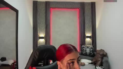 Snapshot of _selene_red chatting on February 10, 2:48 pm Selene online show from February 10, 2:48 pm