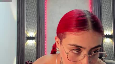 Snapshot of _selene_red chatting on February 14, 7:54 pm Selene online show from February 14, 7:54 pm