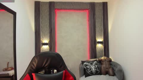 Snapshot of _selene_red chatting on February 18, 3:32 pm Selene online show from February 18, 3:32 pm