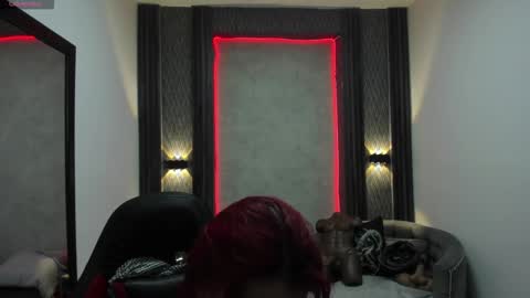 Snapshot of _selene_red chatting on March 4, 1:28 pm Selene online show from March 4, 1:28 pm