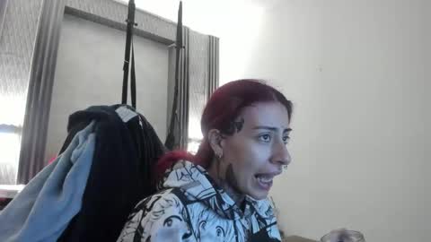 Selene online show from December 17, 3:51 pm