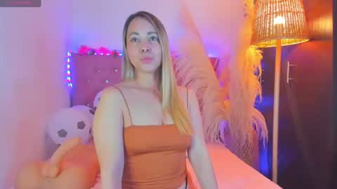 _sexbunny_ online show from July 8, 3:11 am