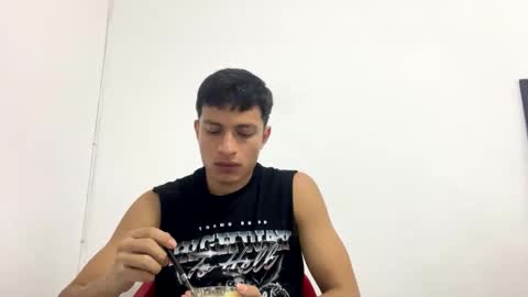 Juan Pablo-independent model online show from November 22, 11:26 pm