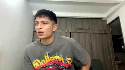 Juan Pablo-independent model online show from February 11, 5:45 am