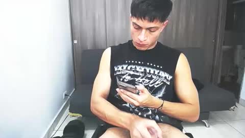 Juan Pablo-independent model online show from February 23, 8:33 am