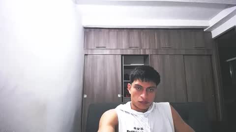 Juan Pablo-independent model online show from April 6, 3:04 am