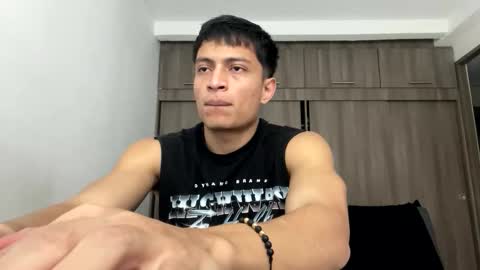 Juan Pablo-independent model online show from April 7, 8:31 pm