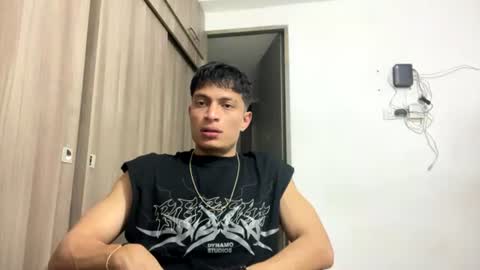 Juan Pablo-independent model online show from June 14, 9:33 am