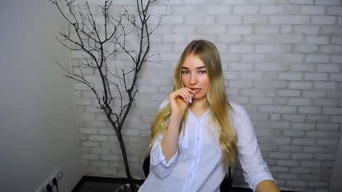 Rachel online show from January 4, 12:27 pm