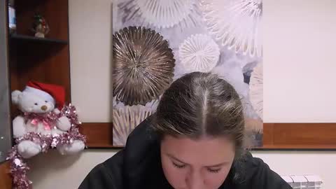 Sofi online show from December 7, 7:32 pm