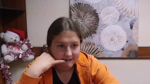 Sofi online show from December 20, 9:39 pm