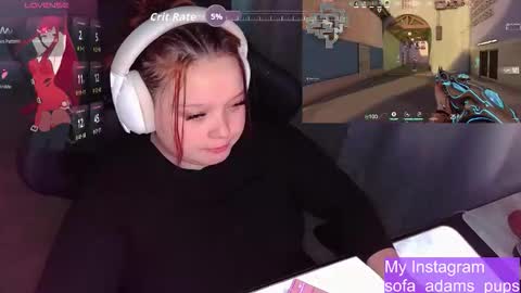 Snapshot of _sofia_adam_ chatting on October 23, 7:29 am pups online show from October 23, 7:29 am