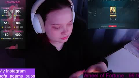 Snapshot of _sofia_adam_ chatting on April 3, 9:40 am pups online show from April 3, 9:40 am