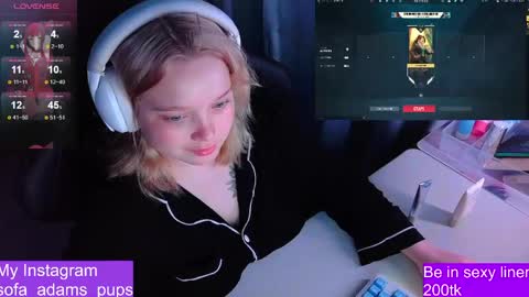 Snapshot of _sofia_adam_ chatting on May 23, 5:34 am pups online show from May 23, 5:34 am
