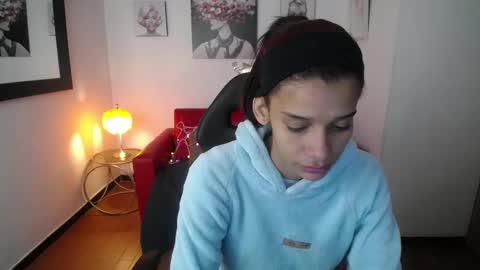 Sofia online show from February 19, 2:01 am