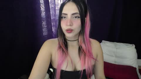 Snapshot of _sofiapink chatting on April 7, 7:14 pm Sofia online show from April 7, 7:14 pm
