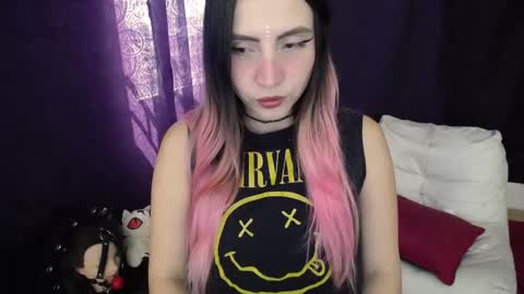 Snapshot of _sofiapink chatting on May 5, 7:44 pm Sofia online show from May 5, 7:44 pm