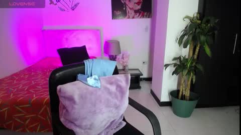 Snapshot of _sol_cute chatting on March 21, 12:54 pm sol online show from March 21, 12:54 pm