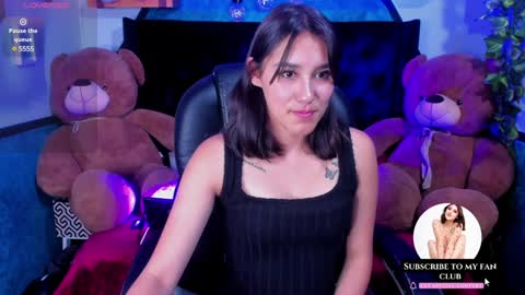 Sophie  online show from February 3, 7:31 pm