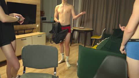 OLIVERpvt is open online show from January 15, 1:09 pm