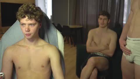 Snapshot of _sopranos_ chatting on October 29, 4:48 am OLIVERpvt is open online show from October 29, 4:48 am