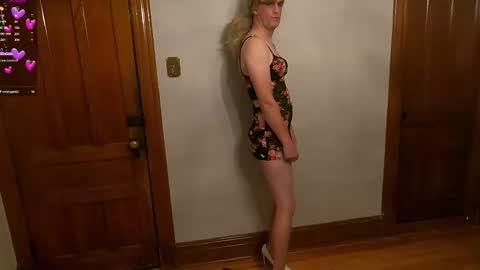 Snapshot of _stephanie_wein chatting on October 24, 12:19 am _stephanie_wein online show from October 24, 12:19 am