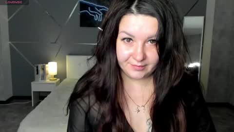 Snapshot of _still_her chatting on December 2, 1:11 am Erica online show from December 2, 1:11 am