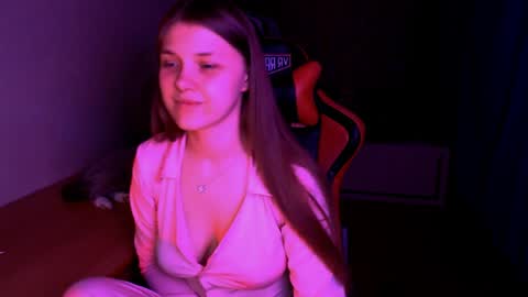 Mari online show from April 3, 5:44 pm