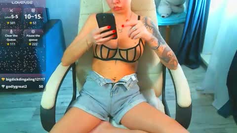 Snapshot of _sweet_ruby_ chatting on March 21, 6:40 am Milana welcome to my world online show from March 21, 6:40 am