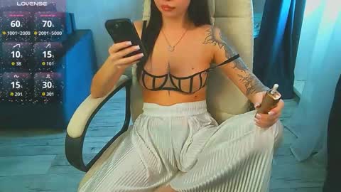 Snapshot of _sweet_ruby_ chatting on March 25, 6:19 am Milana welcome to my world online show from March 25, 6:19 am