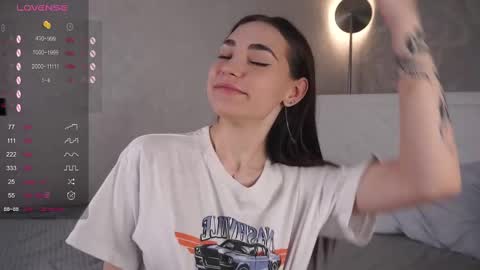 Snapshot of _sweet_temptations_ chatting on February 18, 5:20 am Sofia online show from February 18, 5:20 am