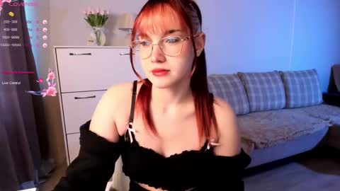 _sweetiemary_ online show from March 29, 2:44 am