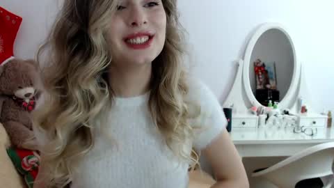 _sweettreat online show from December 23, 1:51 am