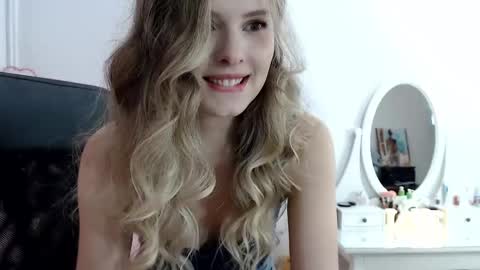 _sweettreat online show from March 2, 10:59 pm