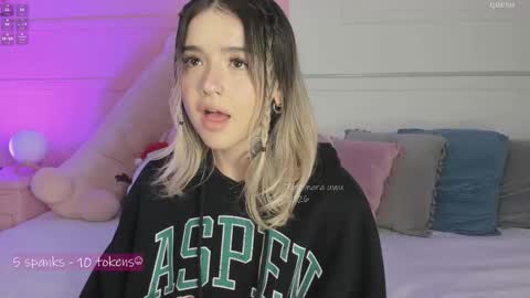 _tammarra_ online show from February 13, 7:10 pm