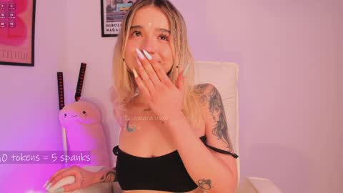 Snapshot of _tammarra_ chatting on April 16, 9:39 pm _tammarra_ online show from April 16, 9:39 pm