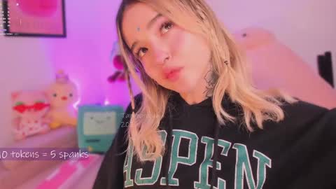 Snapshot of _tammarra_ chatting on May 29, 9:13 pm _tammarra_ online show from May 29, 9:13 pm