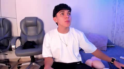 _taylorblack online show from February 21, 11:44 am